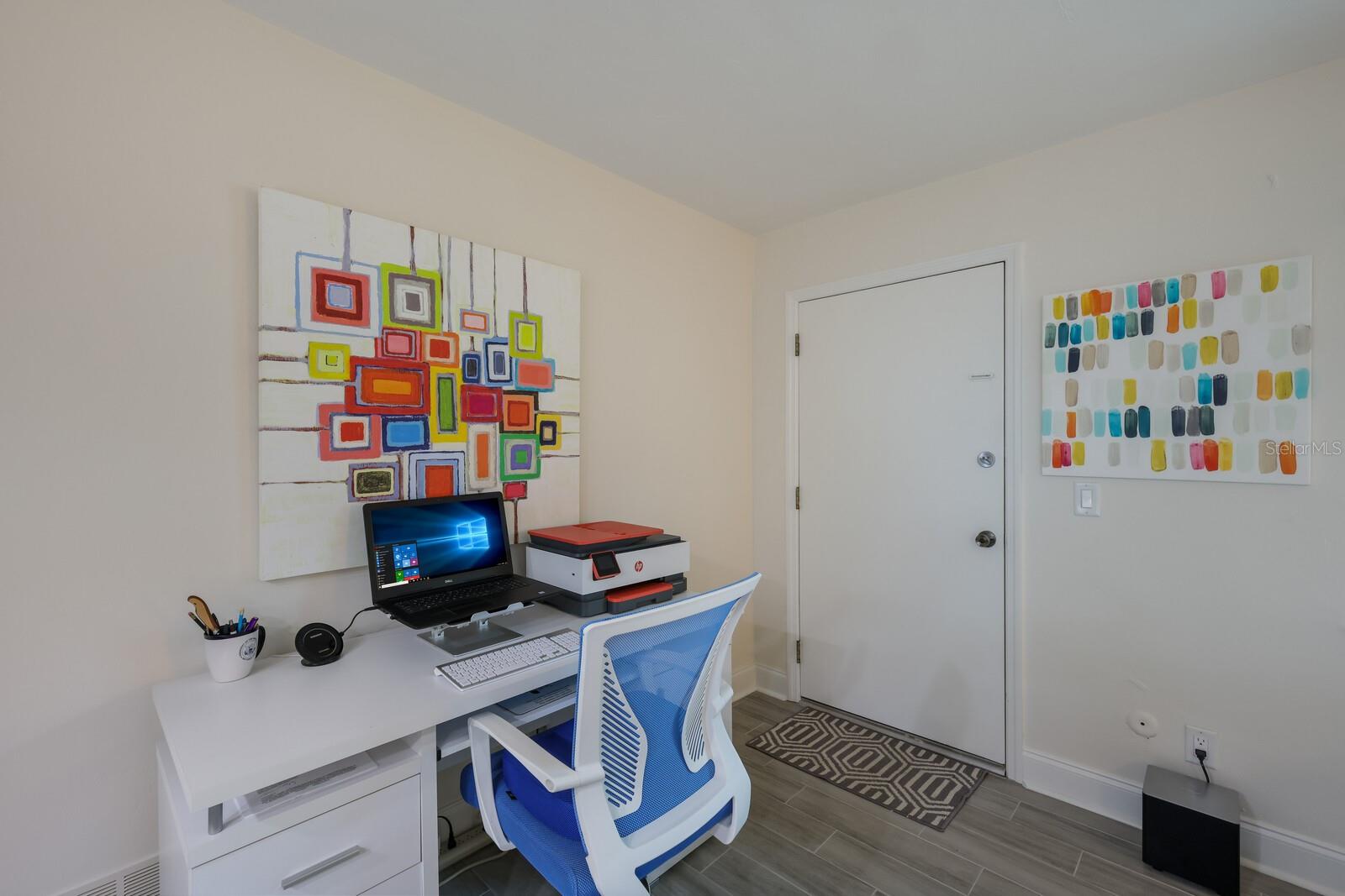 SUNLAND APTS - Residential