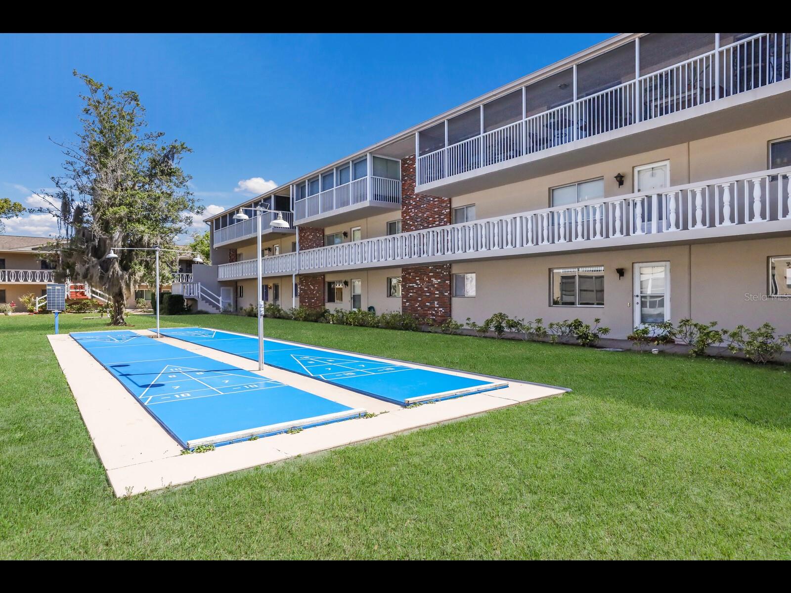 SUNLAND APTS - Residential