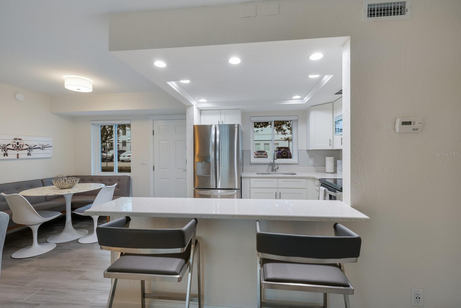 SUNLAND APTS - Residential