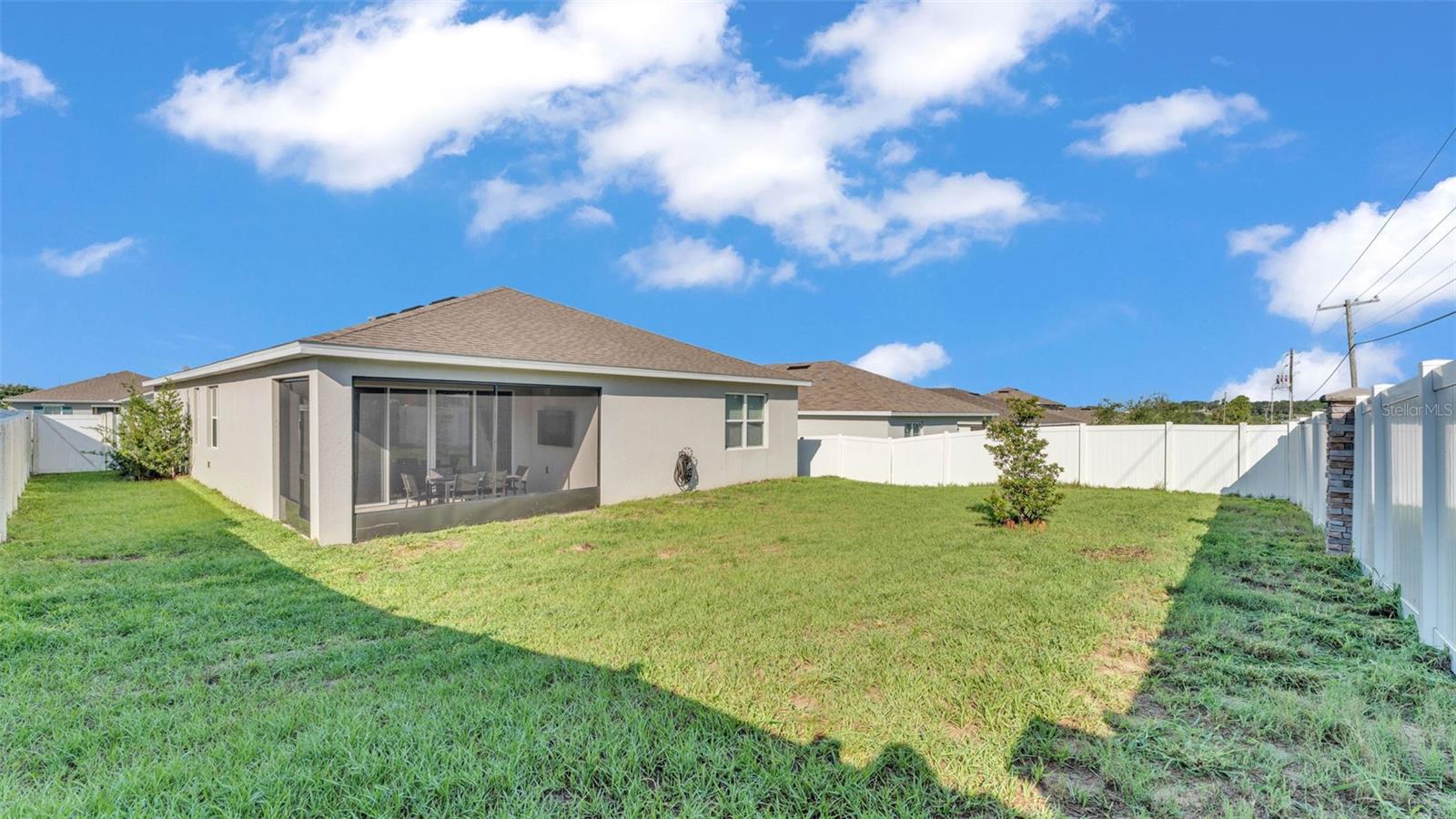 VISTA DEL LAGO PH II REP - Residential