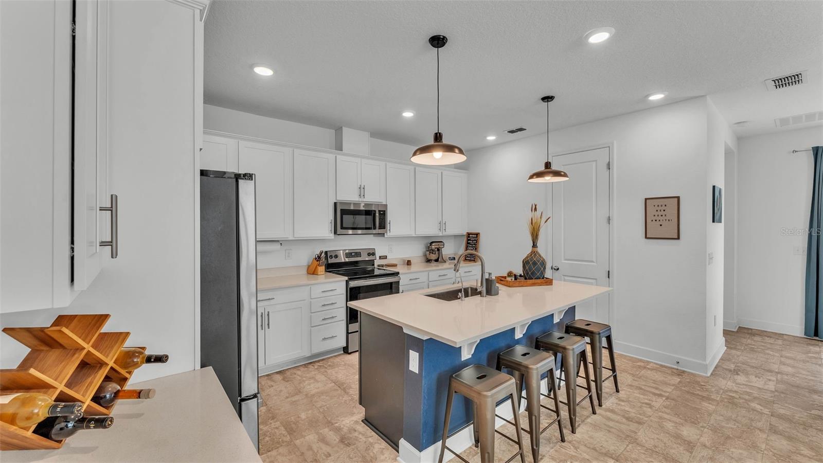 VISTA DEL LAGO PH II REP - Residential