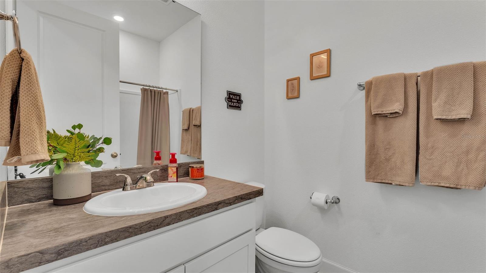 VISTA DEL LAGO PH II REP - Residential