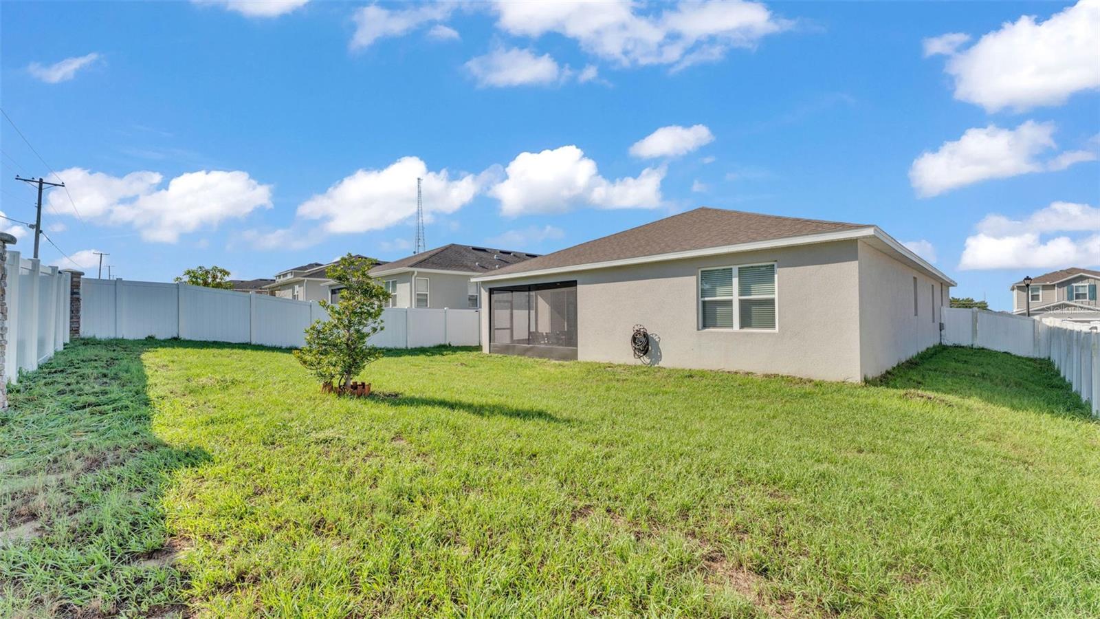 VISTA DEL LAGO PH II REP - Residential