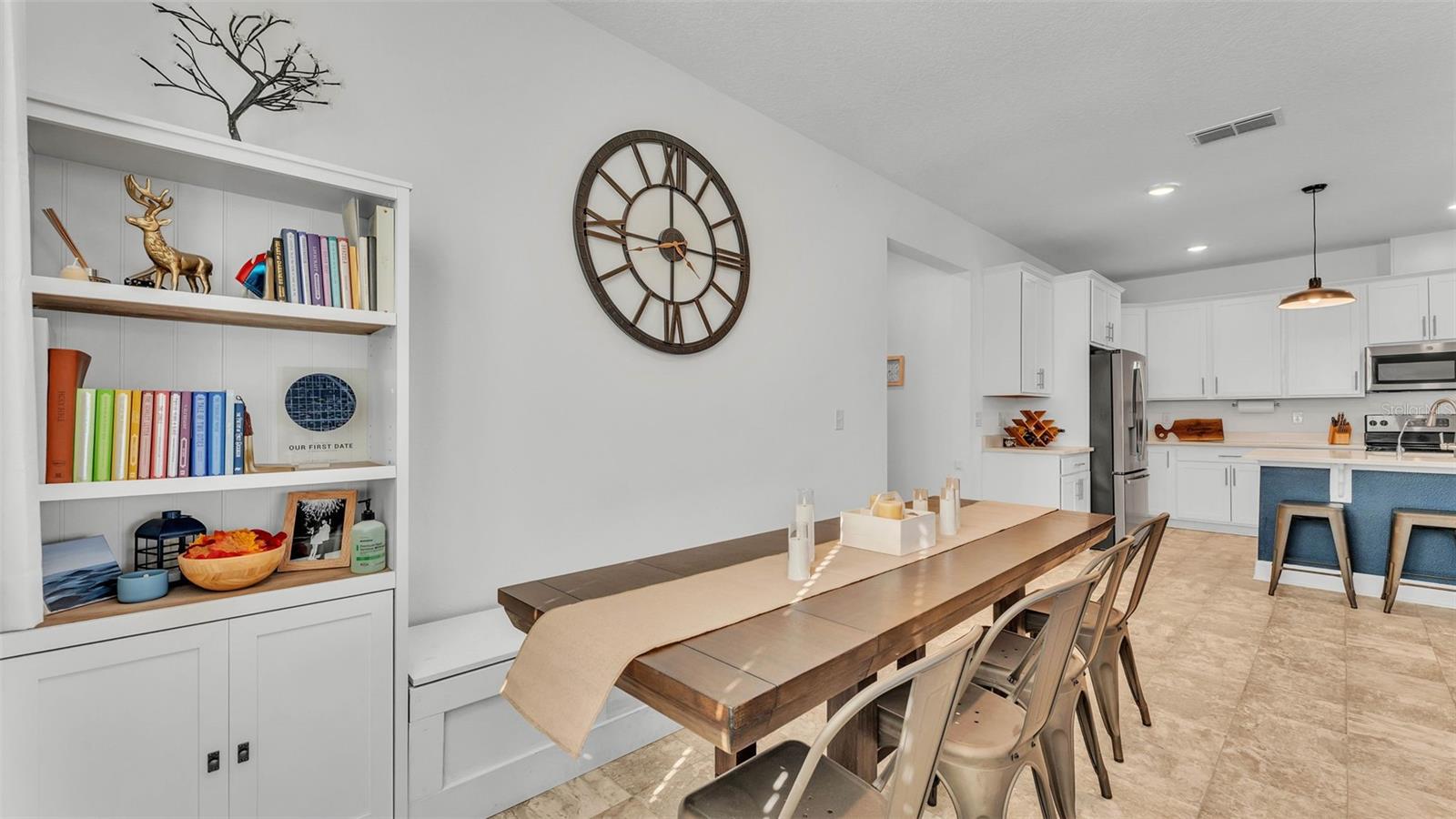 VISTA DEL LAGO PH II REP - Residential