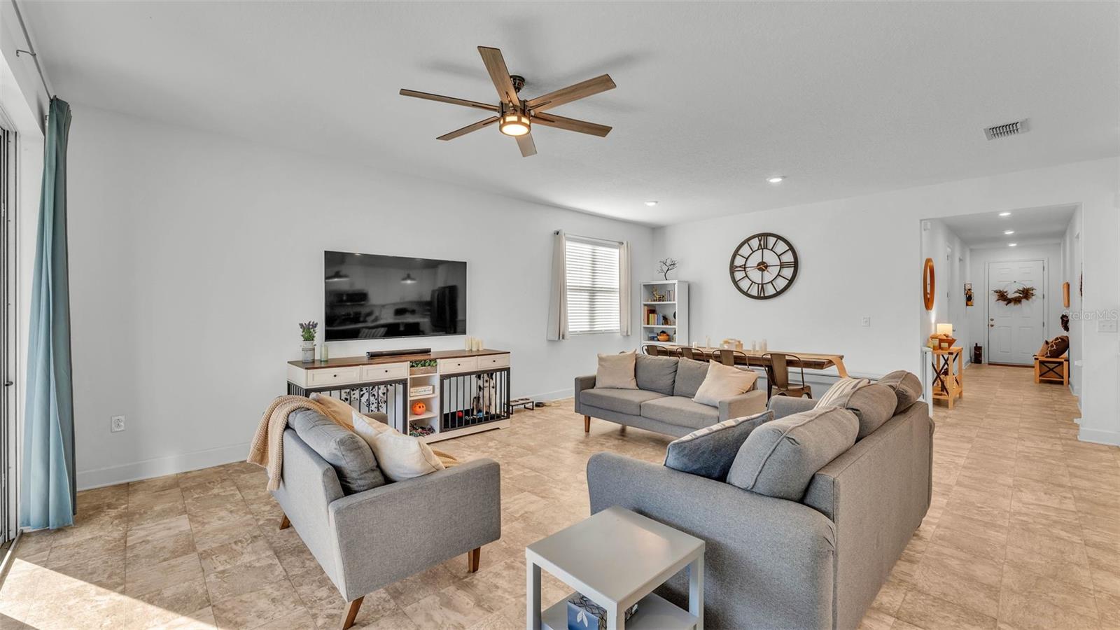 VISTA DEL LAGO PH II REP - Residential