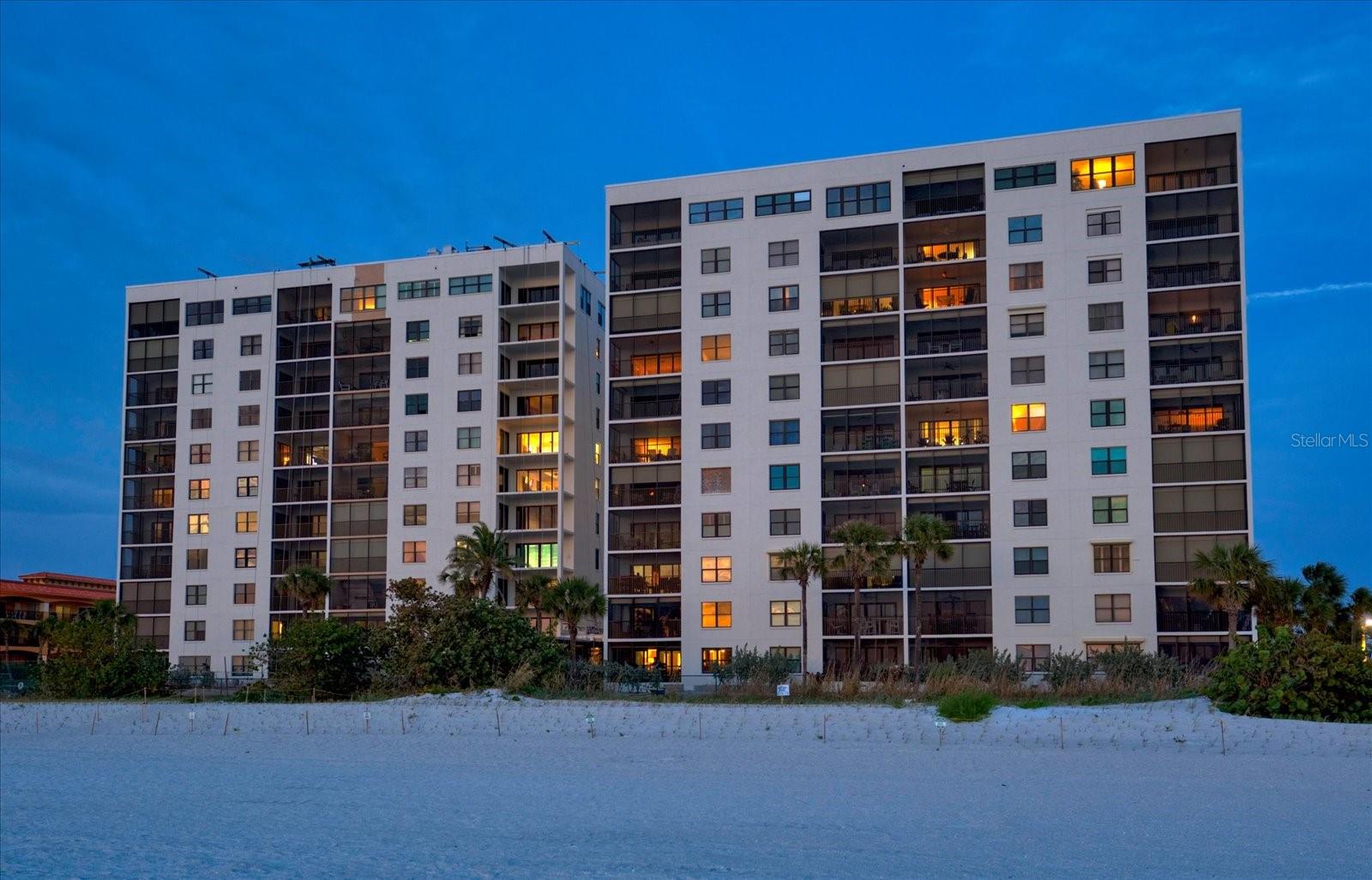 REFLECTIONS ON THE GULF CONDO - Residential