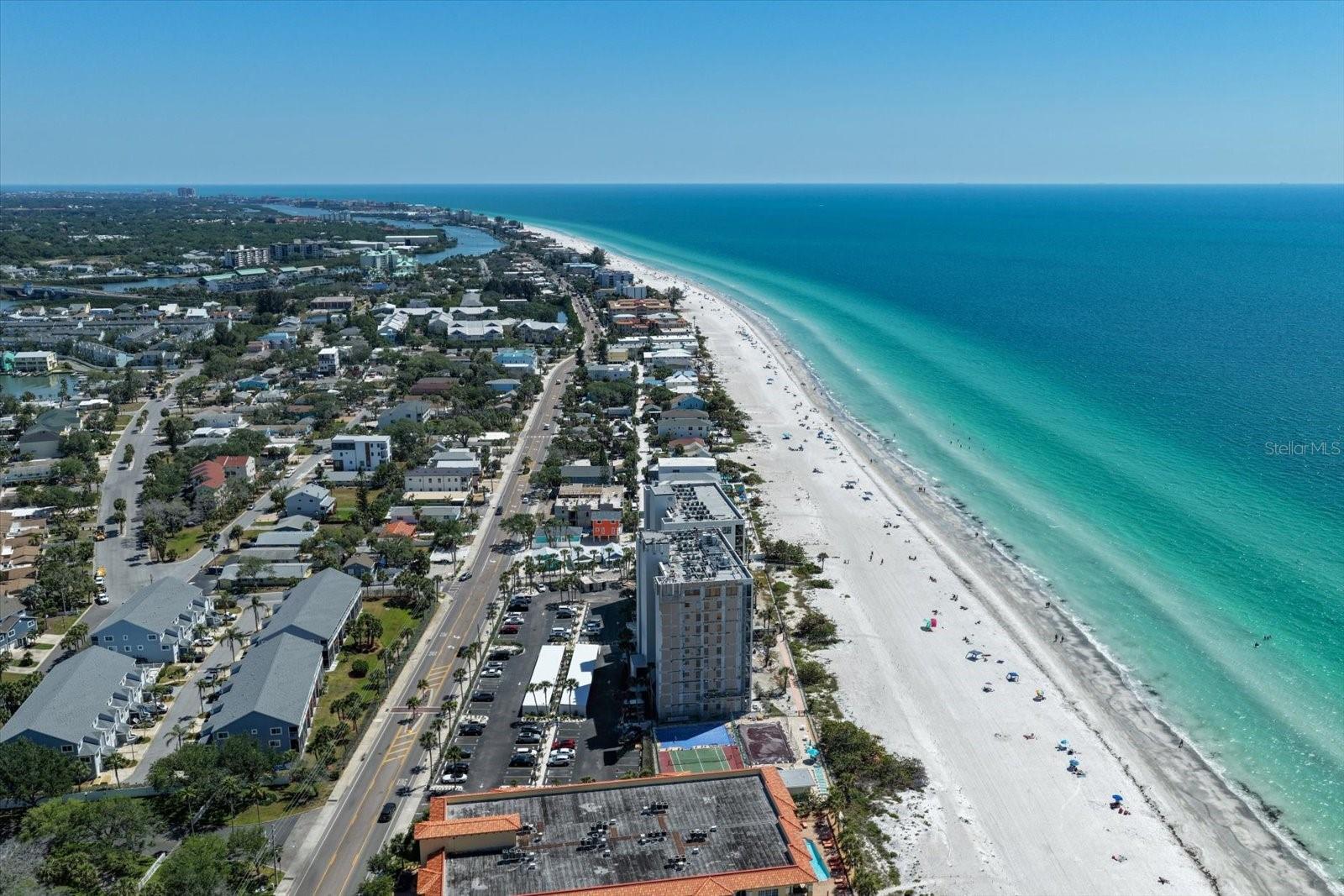 REFLECTIONS ON THE GULF CONDO - Residential