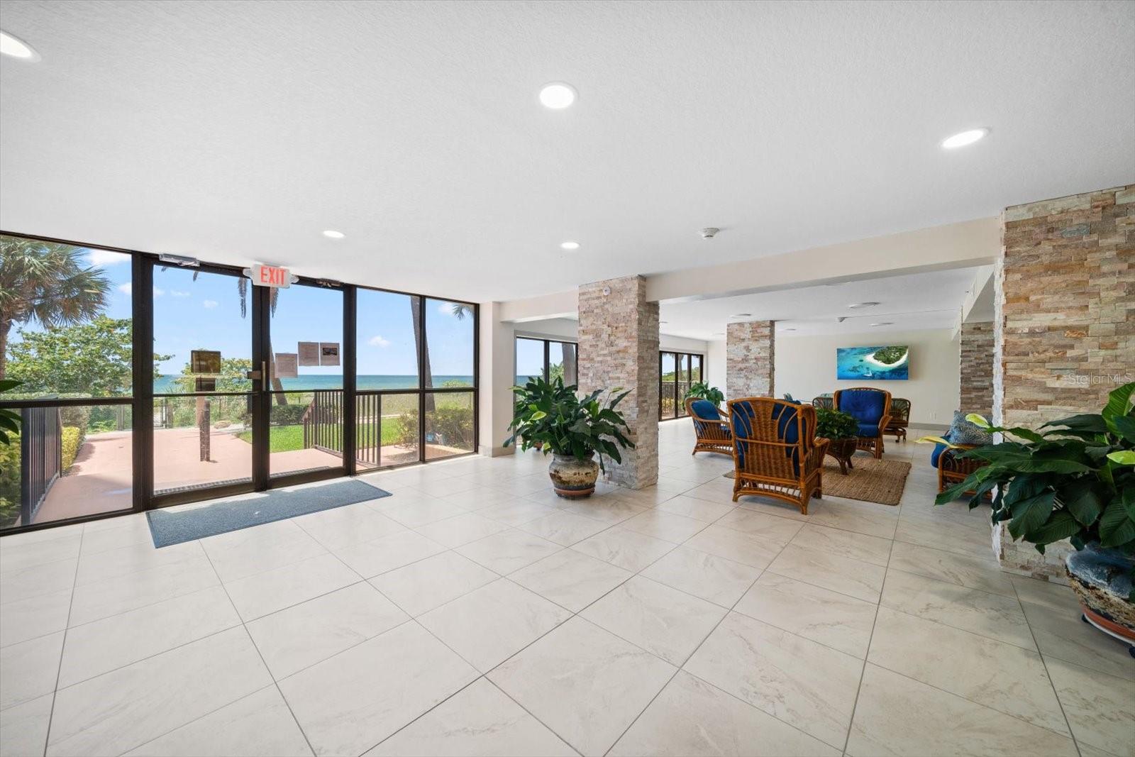 REFLECTIONS ON THE GULF CONDO - Residential