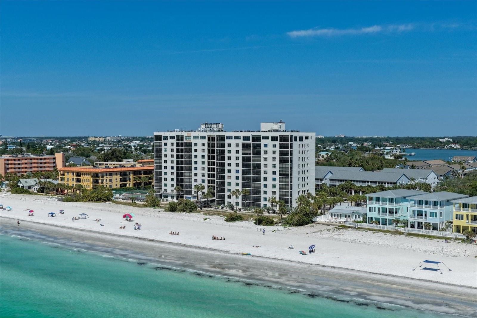 REFLECTIONS ON THE GULF CONDO - Residential