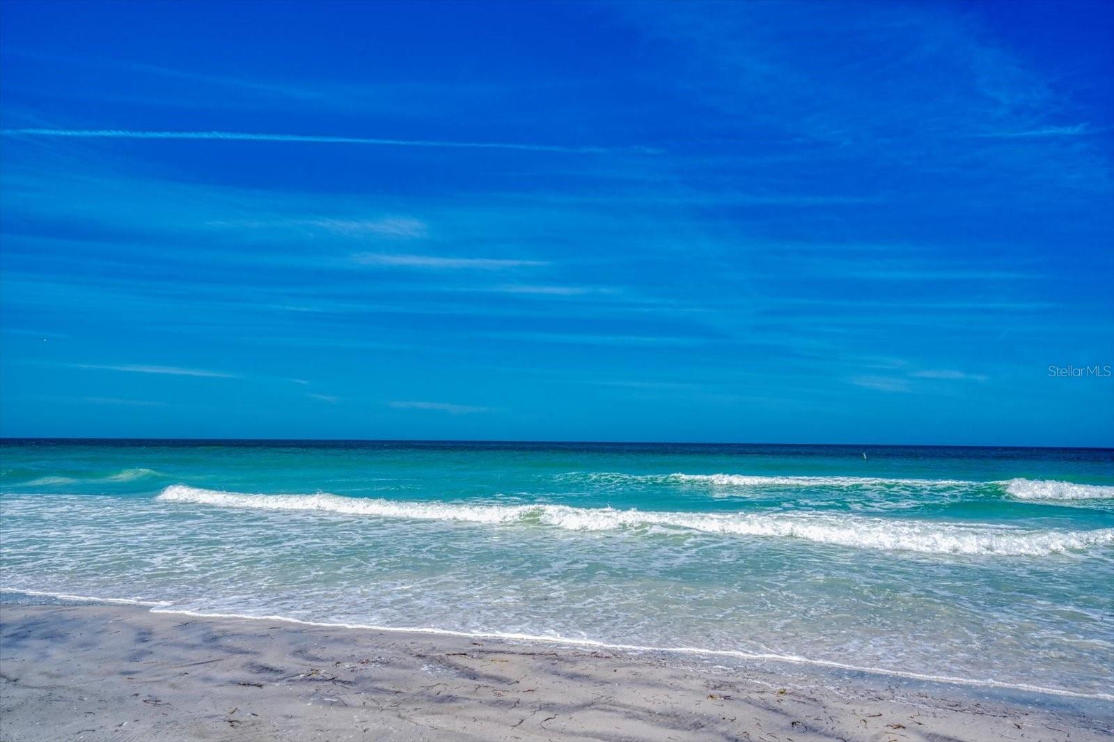 REFLECTIONS ON THE GULF CONDO - Residential