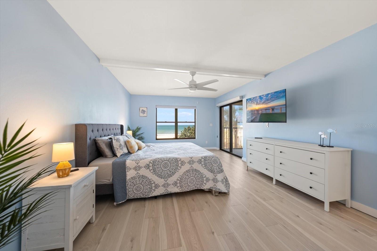 REFLECTIONS ON THE GULF CONDO - Residential