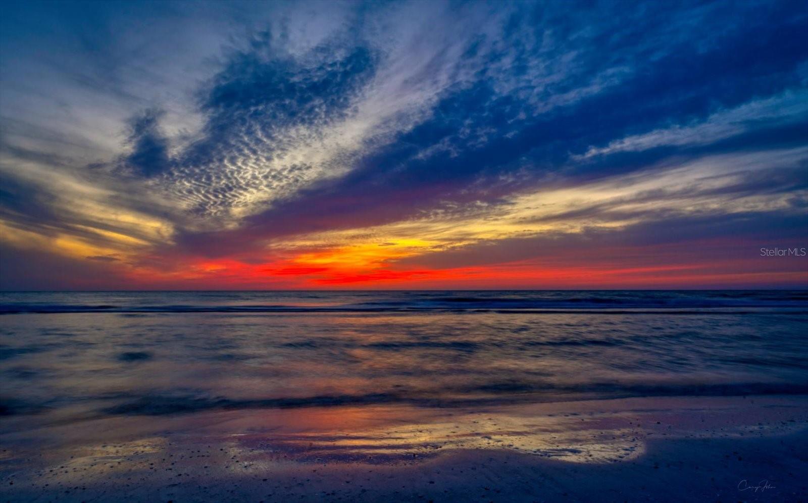 REFLECTIONS ON THE GULF CONDO - Residential