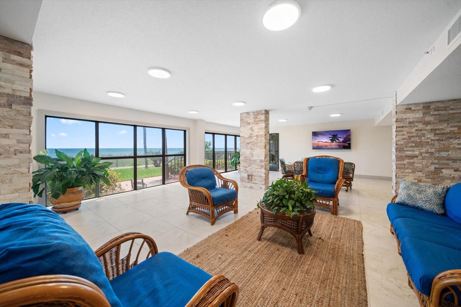 REFLECTIONS ON THE GULF CONDO - Residential