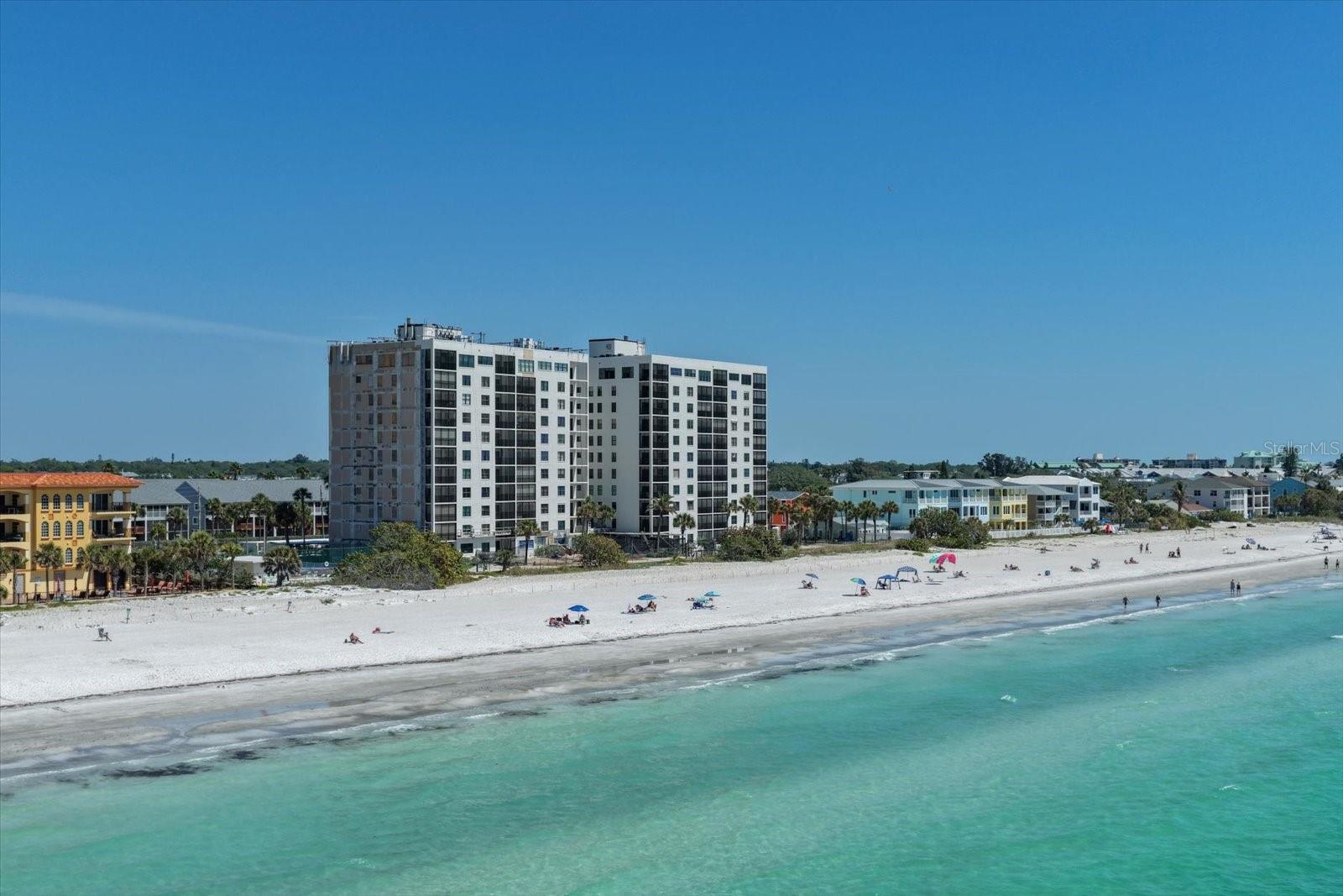 REFLECTIONS ON THE GULF CONDO - Residential