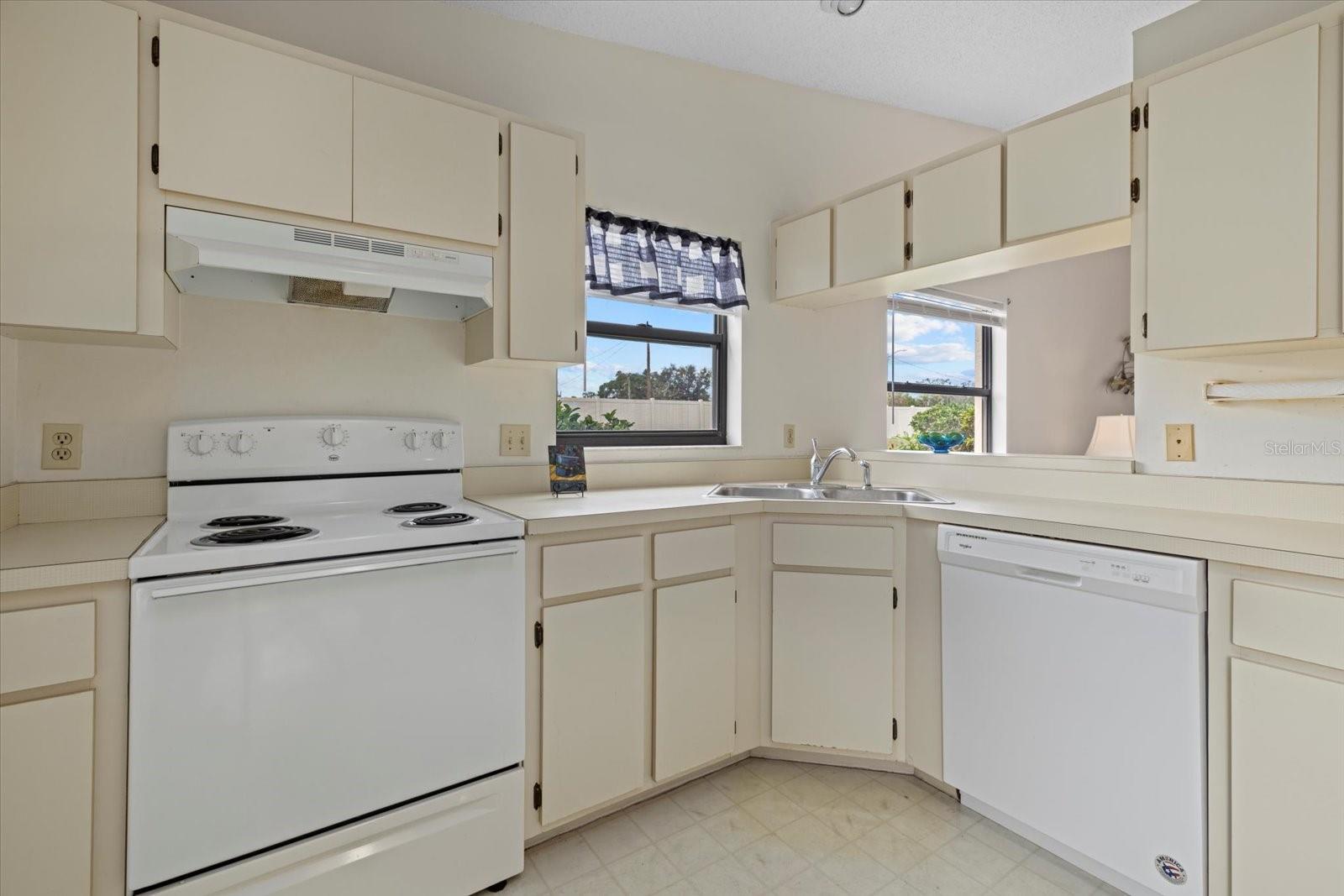 CURRY COVE - Residential