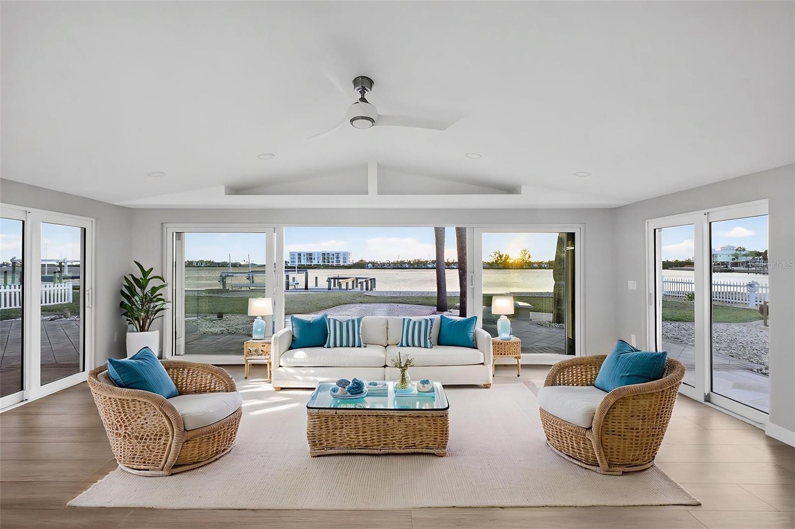 POINT PINES - Residential