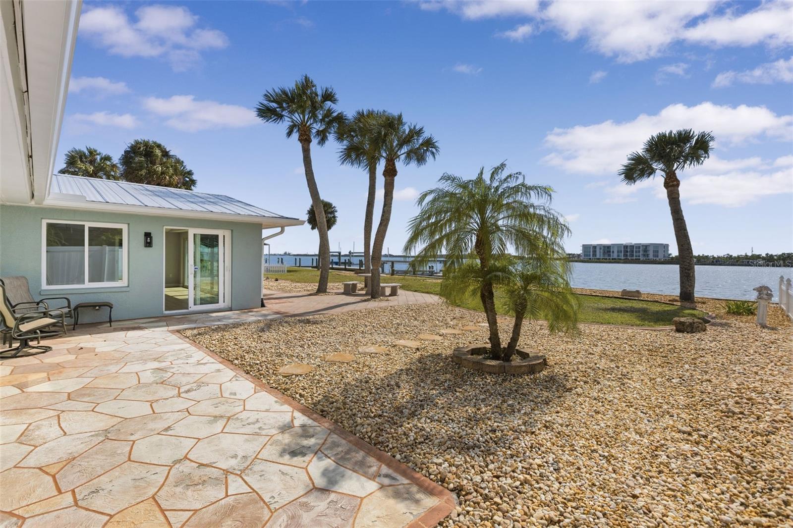 POINT PINES - Residential