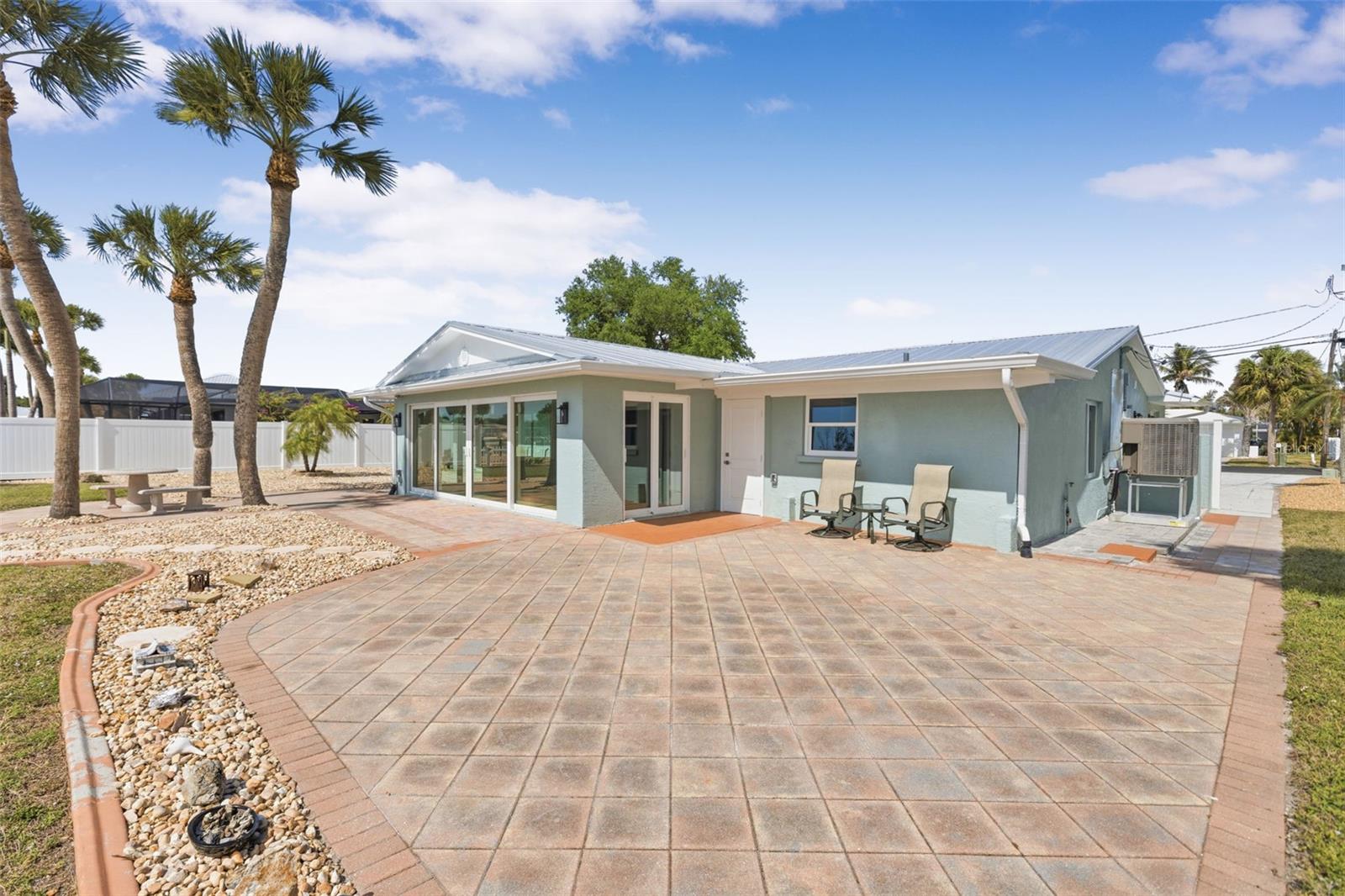 POINT PINES - Residential