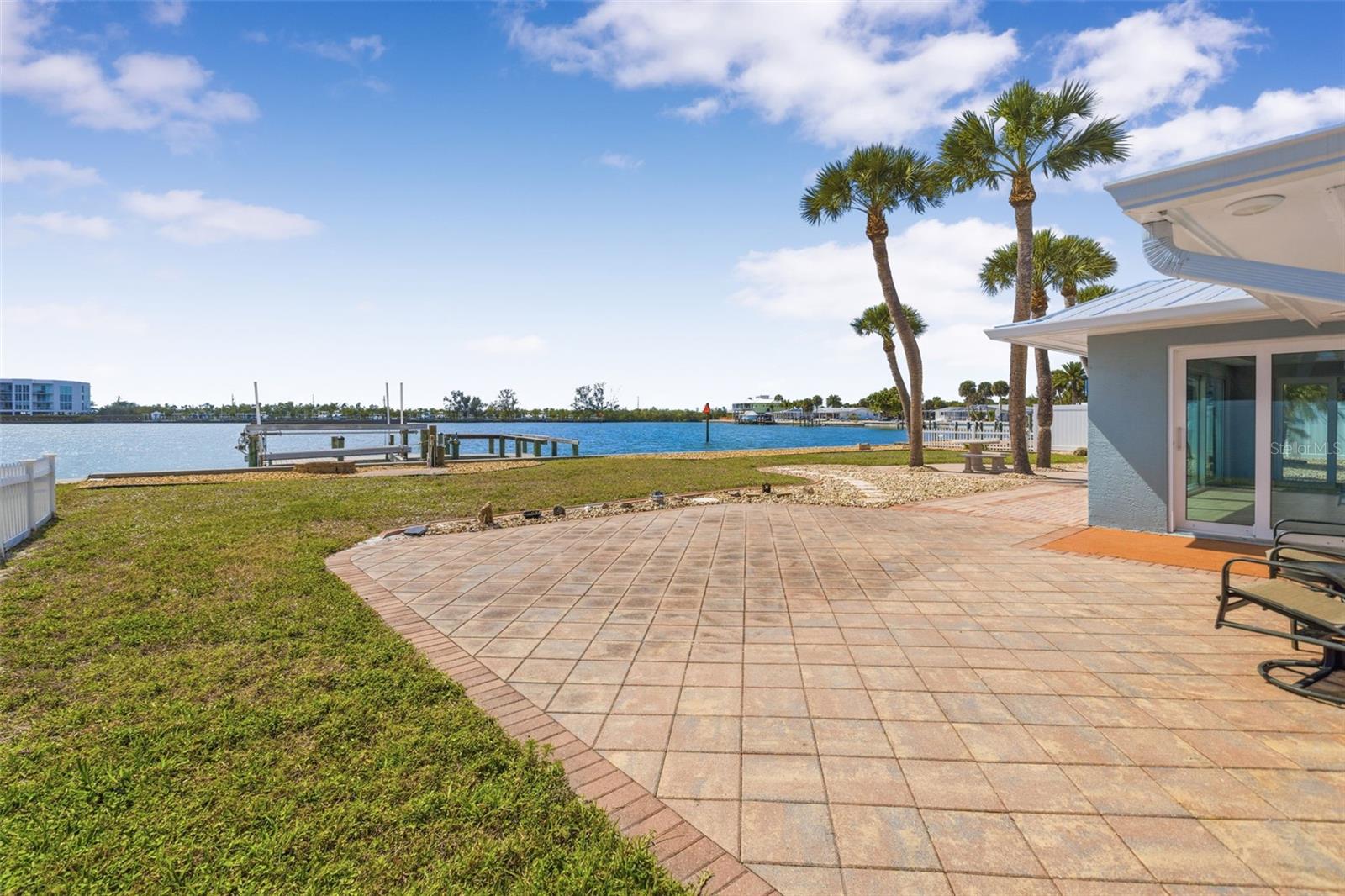 POINT PINES - Residential