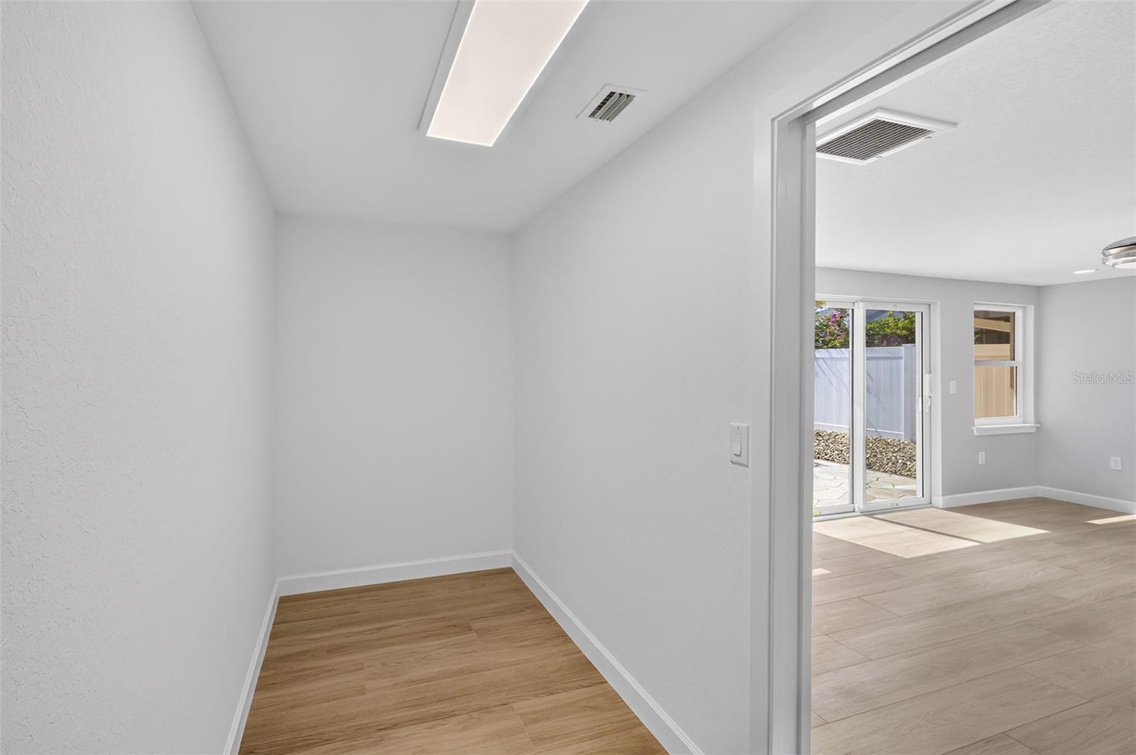 POINT PINES - Residential