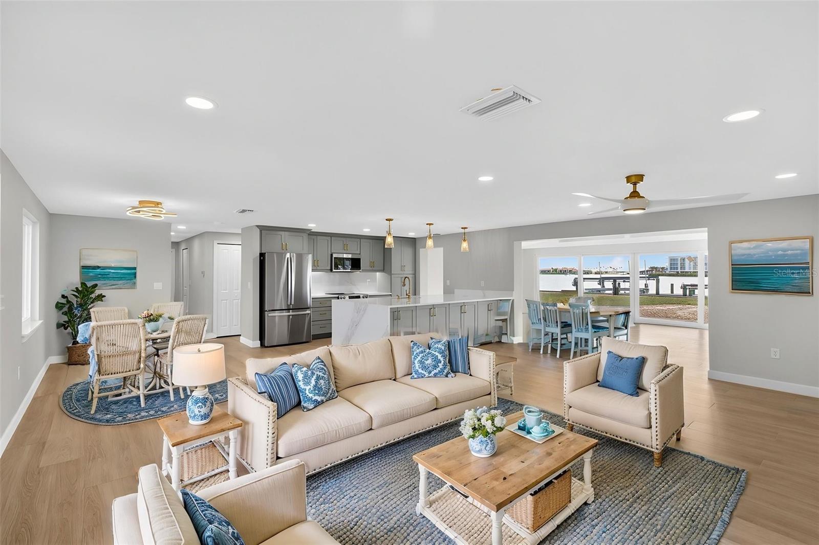 POINT PINES - Residential