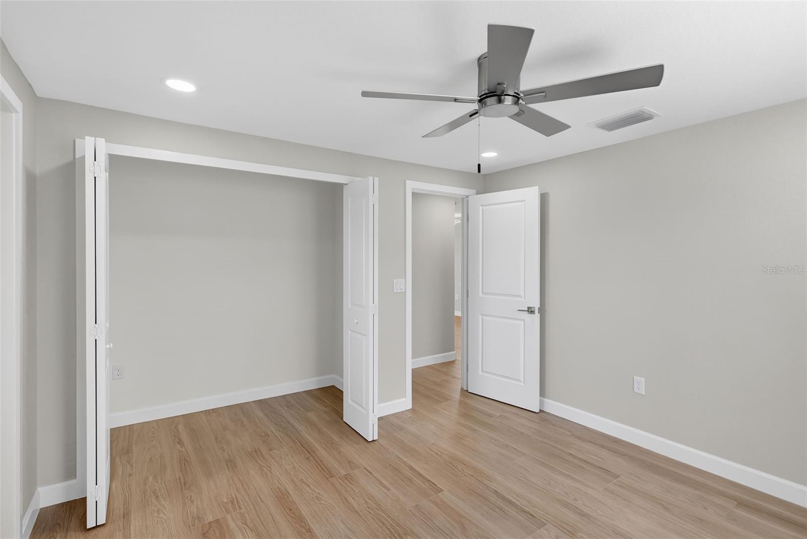 POINT PINES - Residential