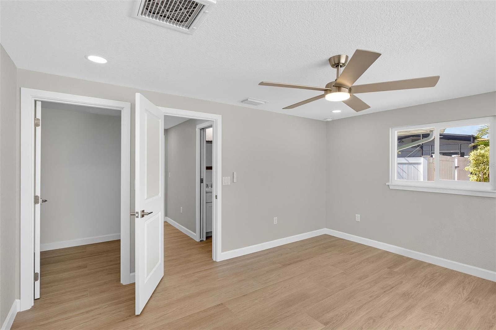 POINT PINES - Residential