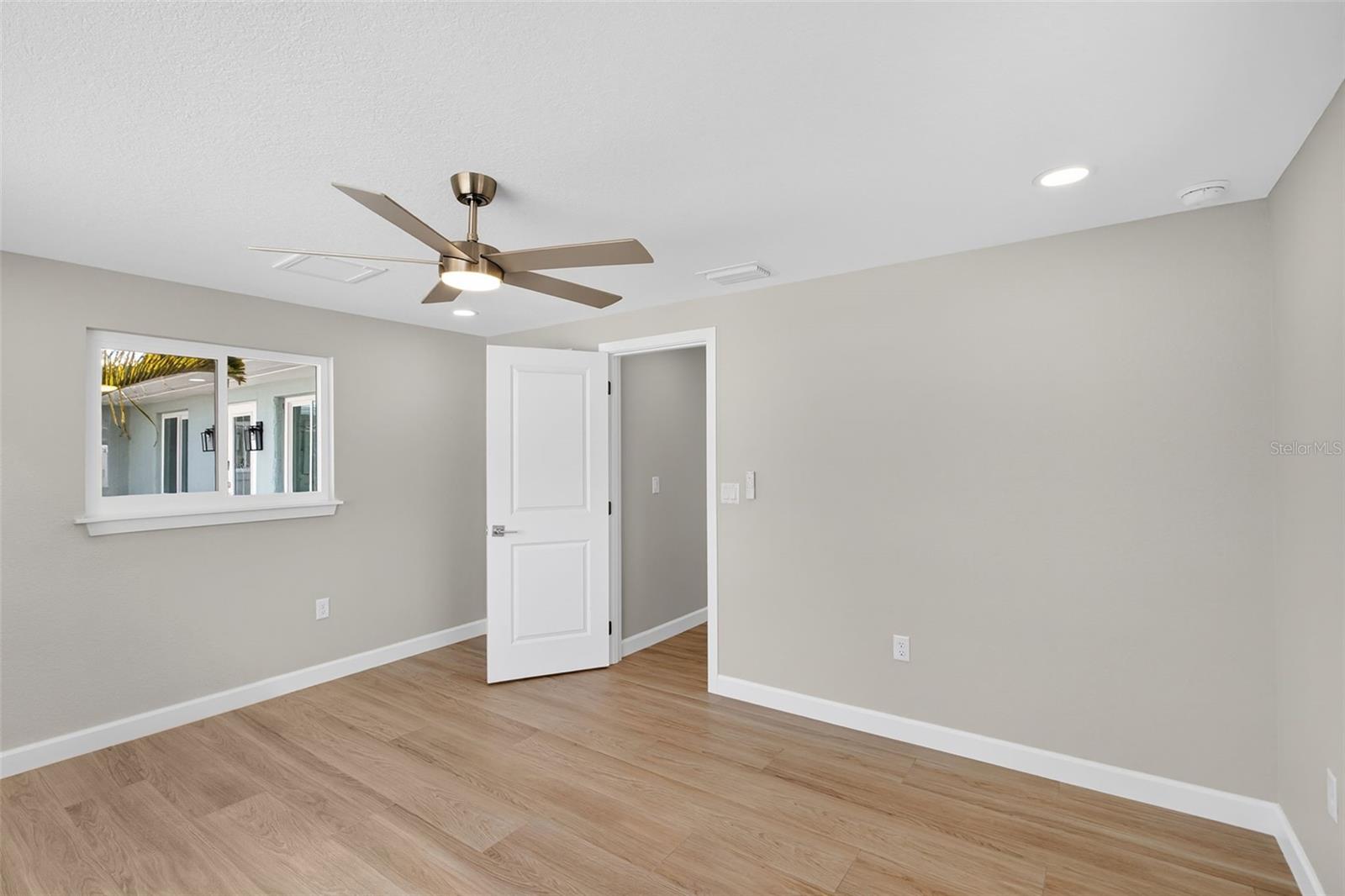 POINT PINES - Residential