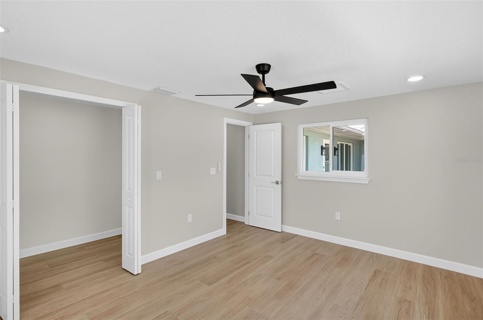 POINT PINES - Residential