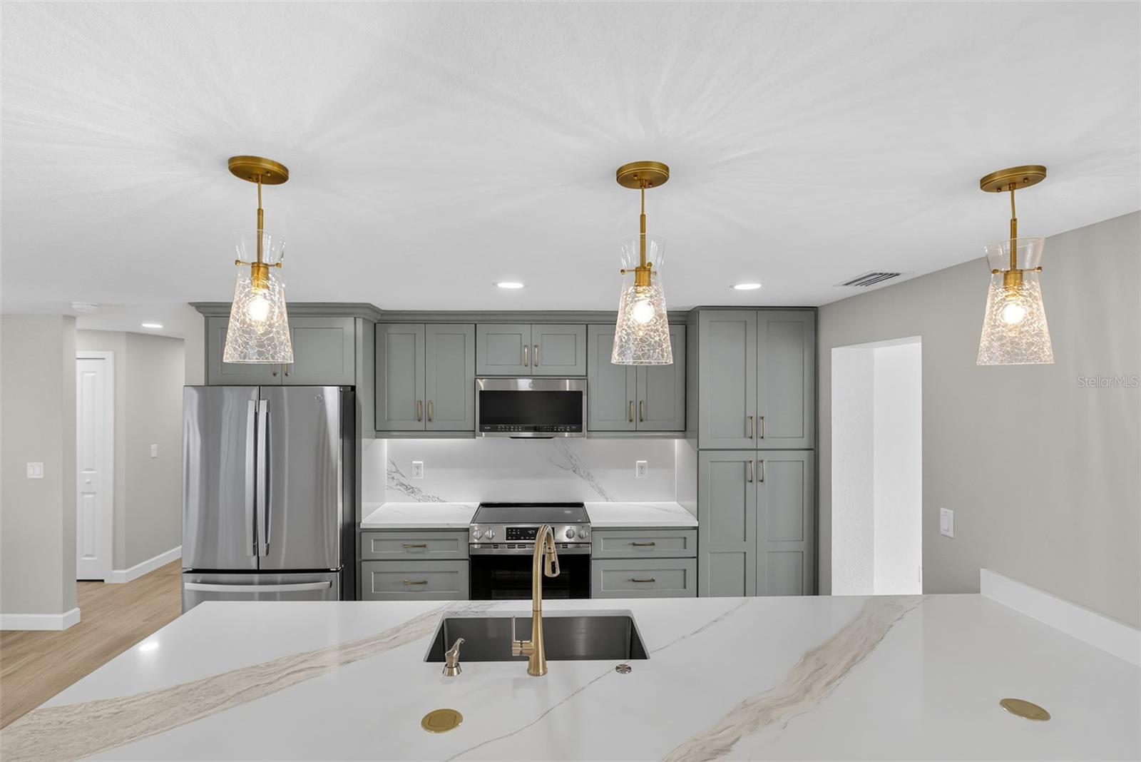 POINT PINES - Residential