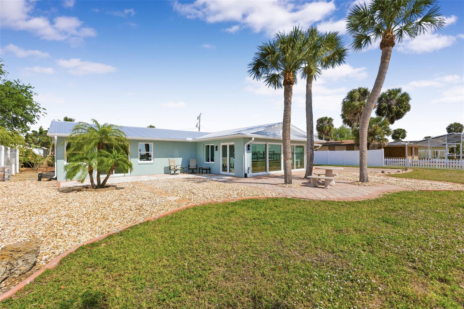 POINT PINES - Residential