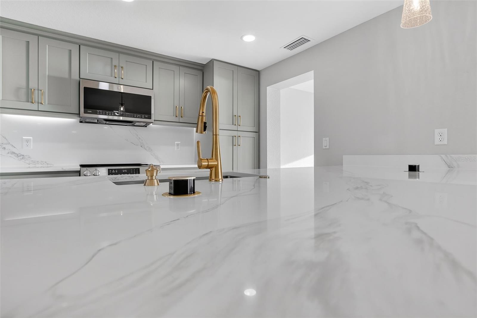 POINT PINES - Residential