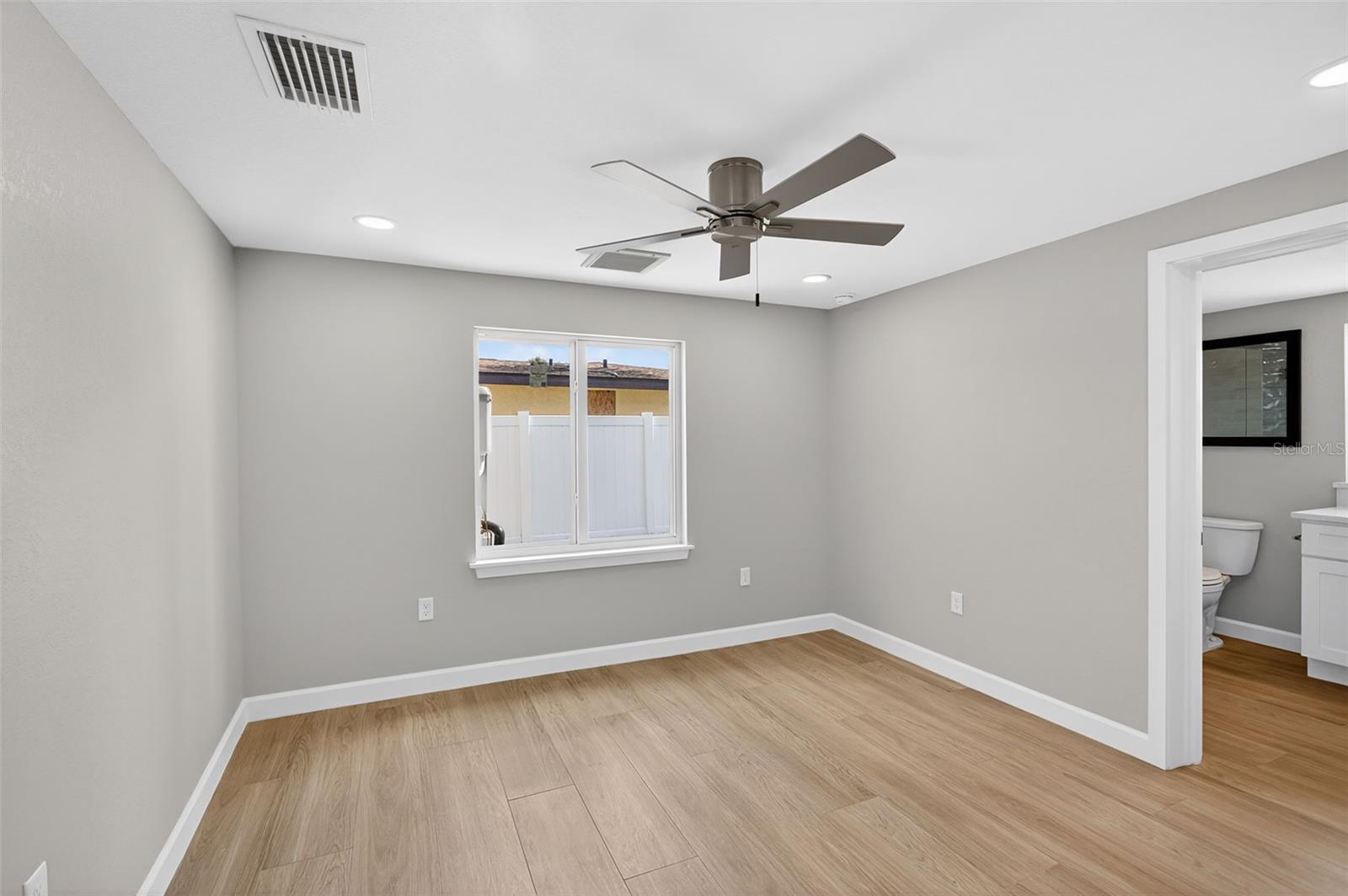 POINT PINES - Residential