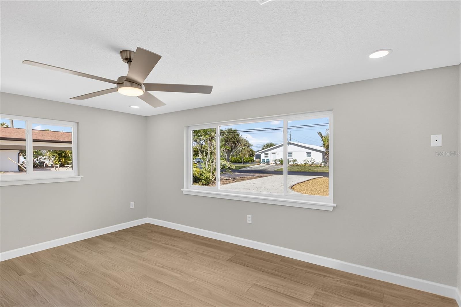 POINT PINES - Residential