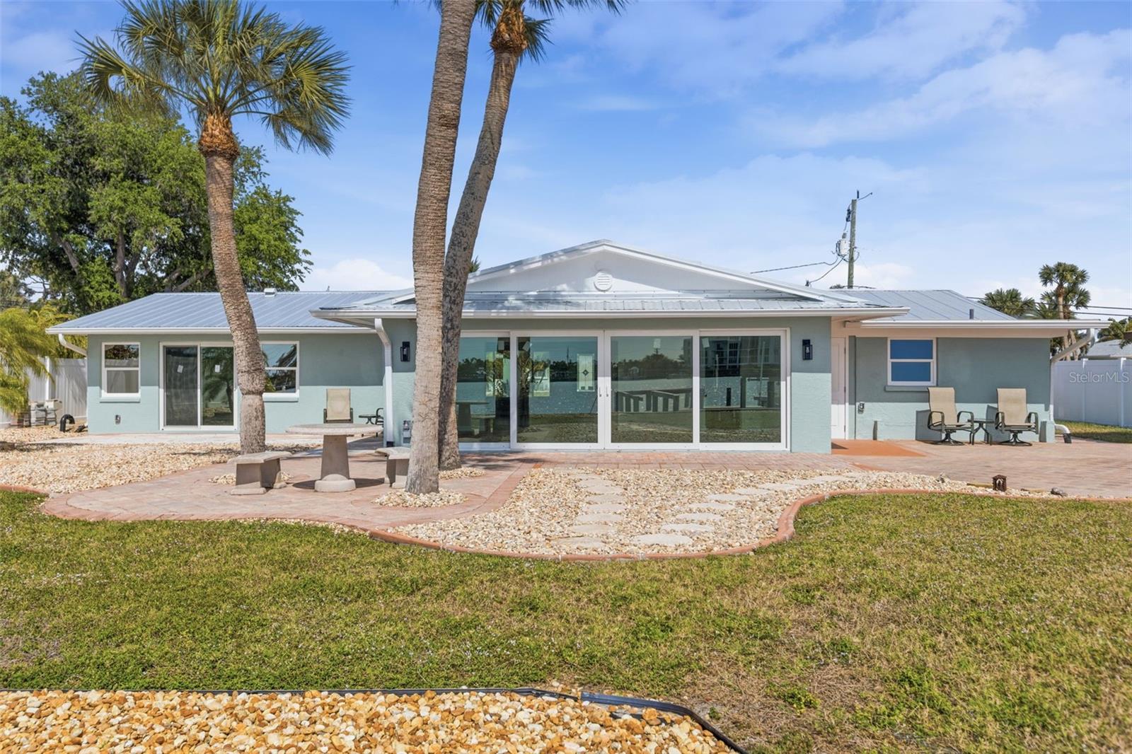 POINT PINES - Residential