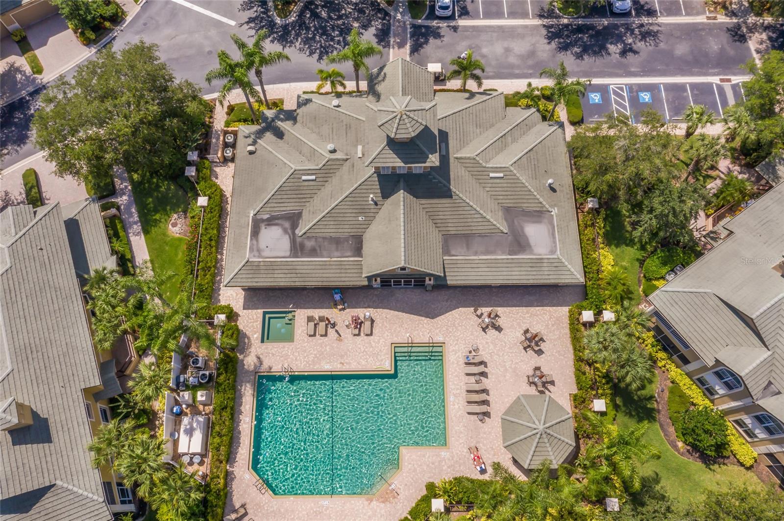 THE MOORINGS AT EDGEWATER - Residential