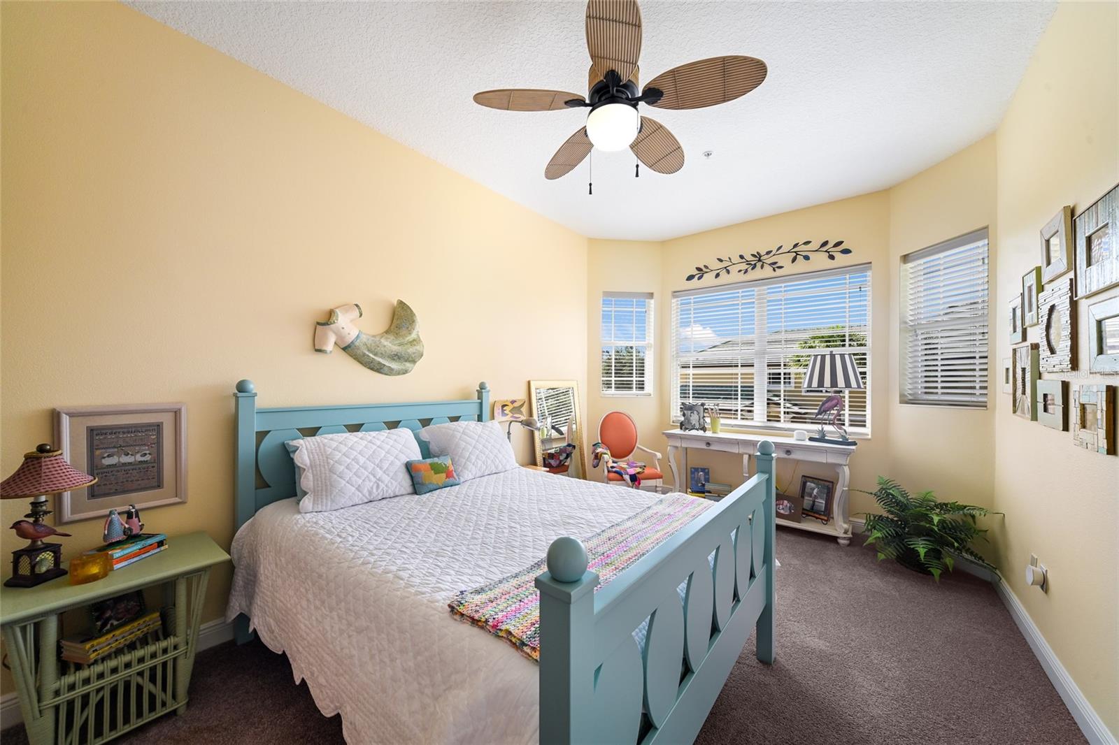 THE MOORINGS AT EDGEWATER - Residential
