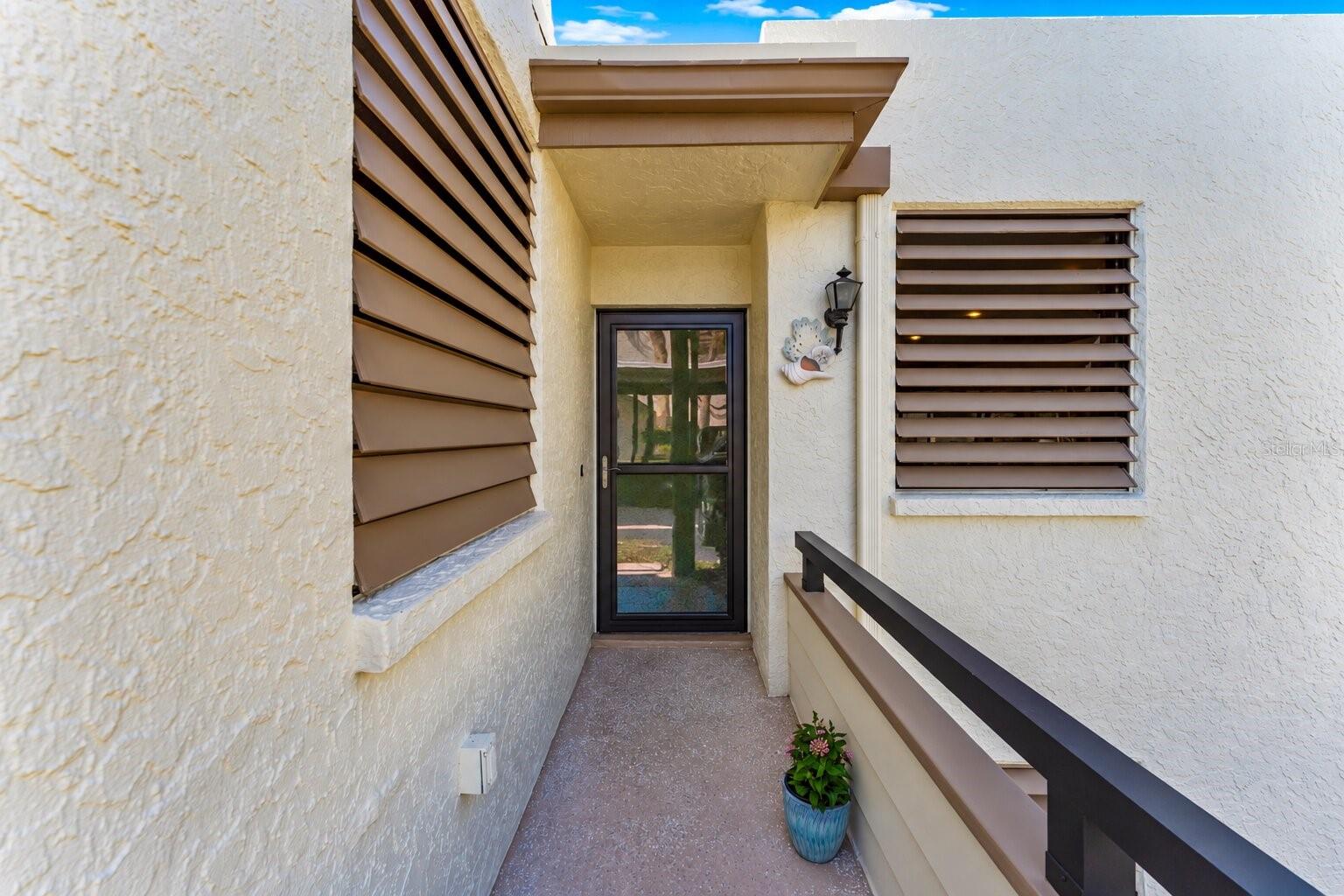 519 LAKESIDE DRIVE 519
