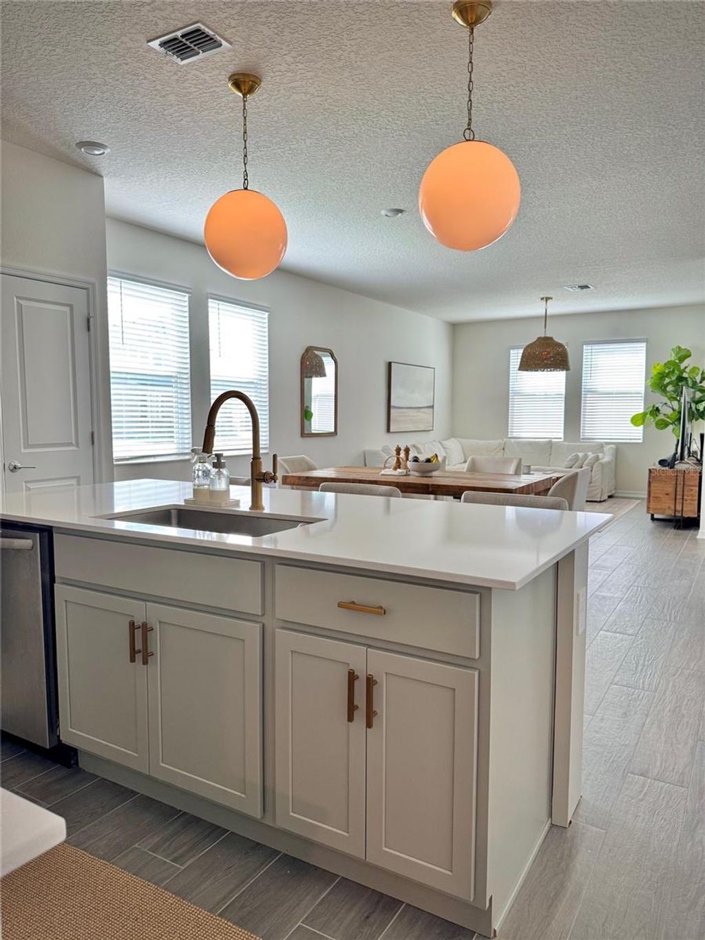 Photo of 4120 Jespersen Street, Apopka, FL 32712 (MLS # O6400546)