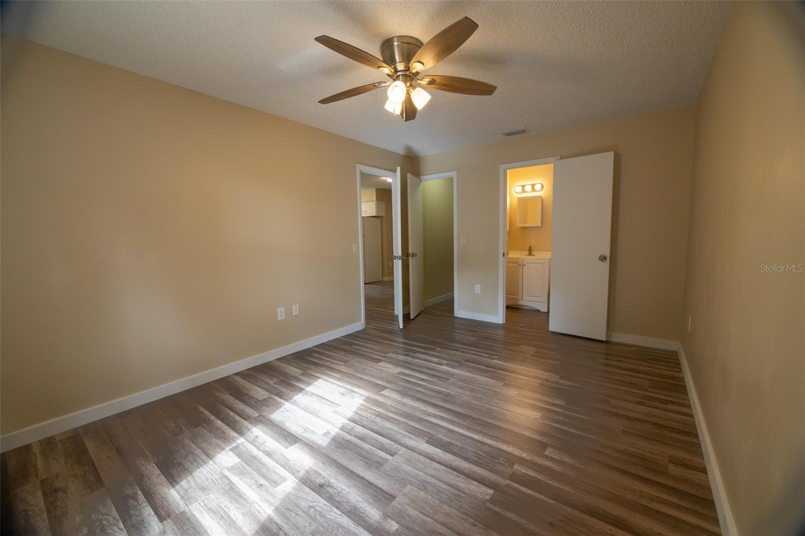 RIDGE PARK - Residential