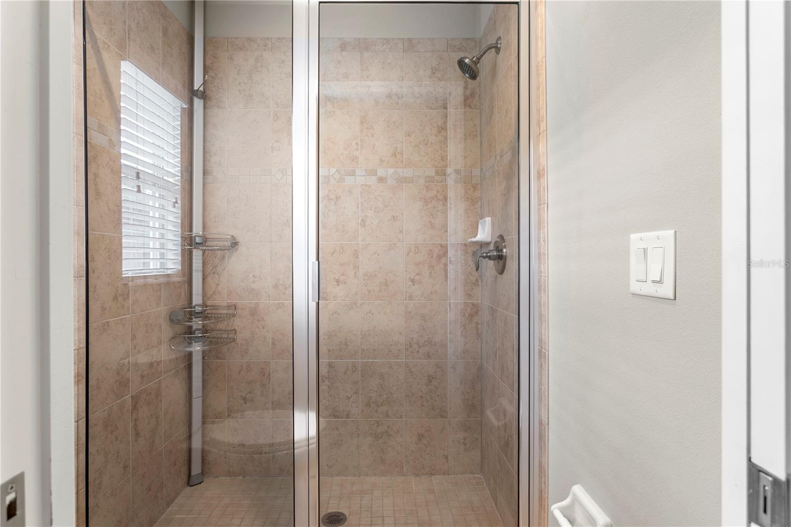 BASSET CREEK ESTATES PH 2A - Residential Lease