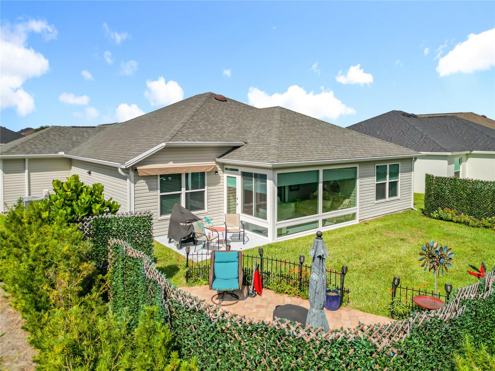 VILLAGES/SOUTHERN OAKS UN #71 - Residential