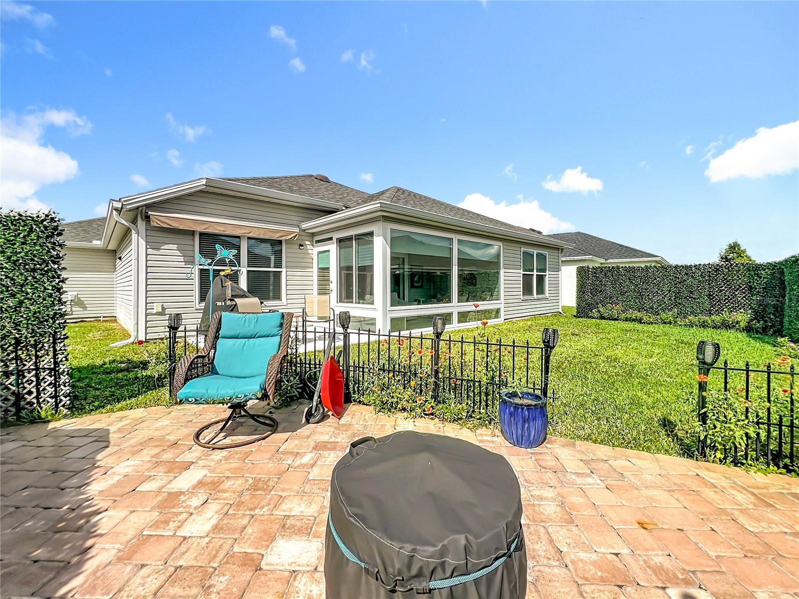 VILLAGES/SOUTHERN OAKS UN #71 - Residential