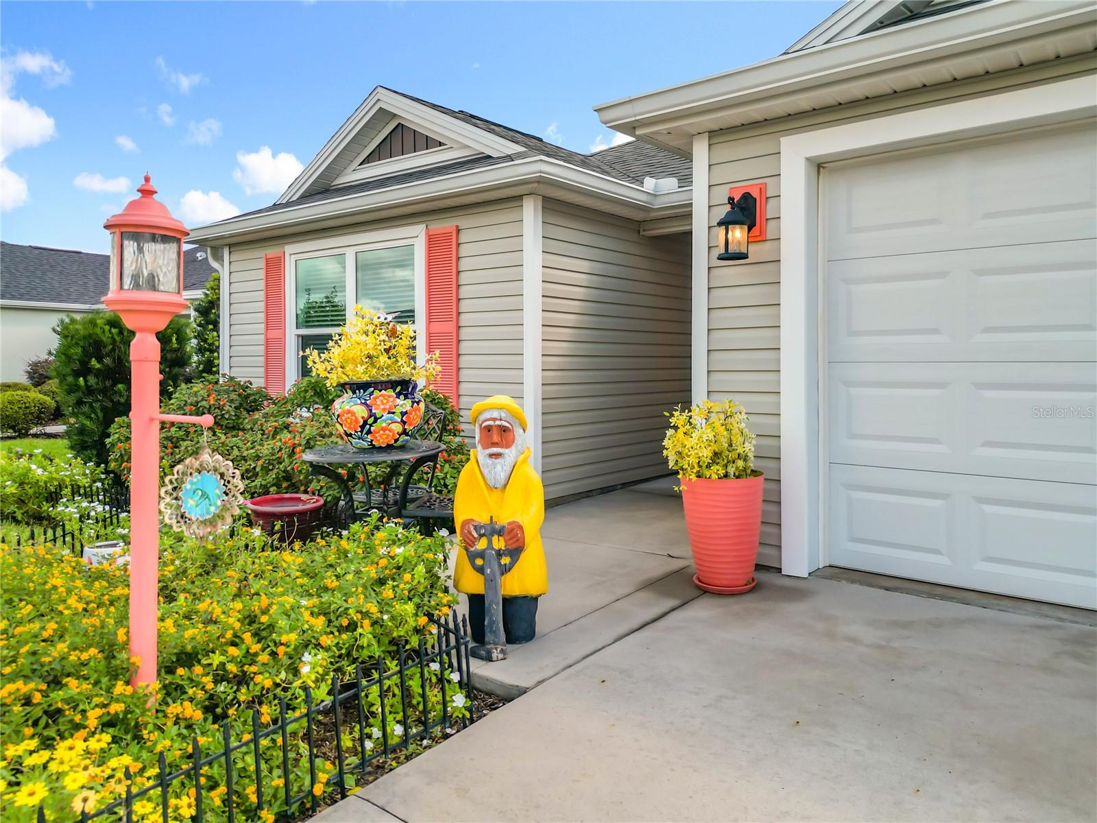 VILLAGES/SOUTHERN OAKS UN #71 - Residential