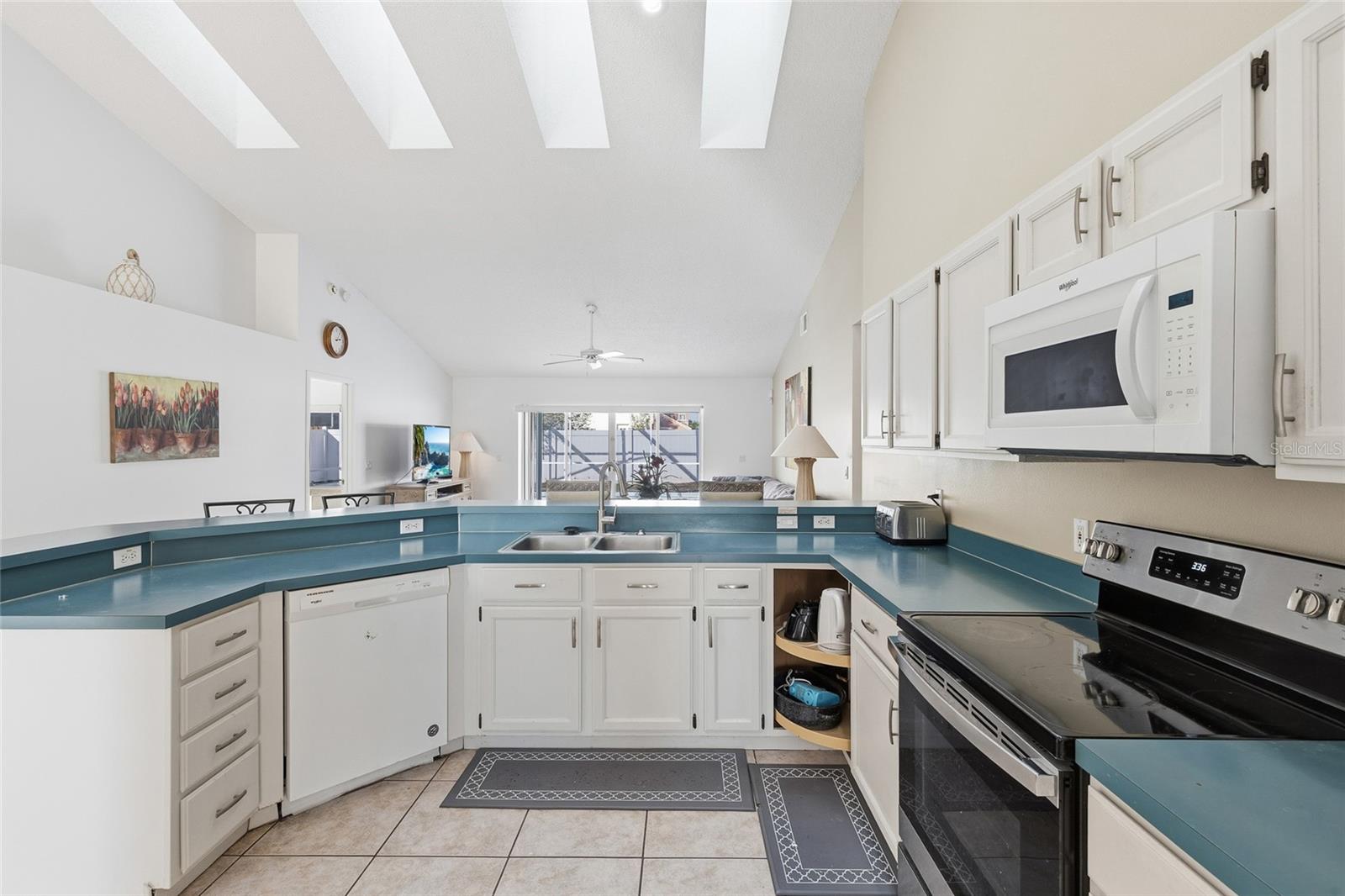 LINDFIELDS UNIT 05 - Residential Lease