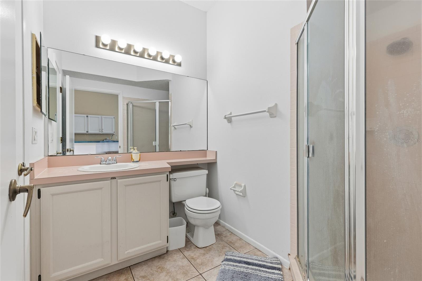 LINDFIELDS UNIT 05 - Residential Lease