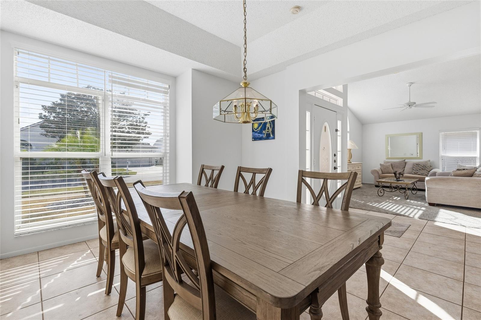 LINDFIELDS UNIT 05 - Residential Lease