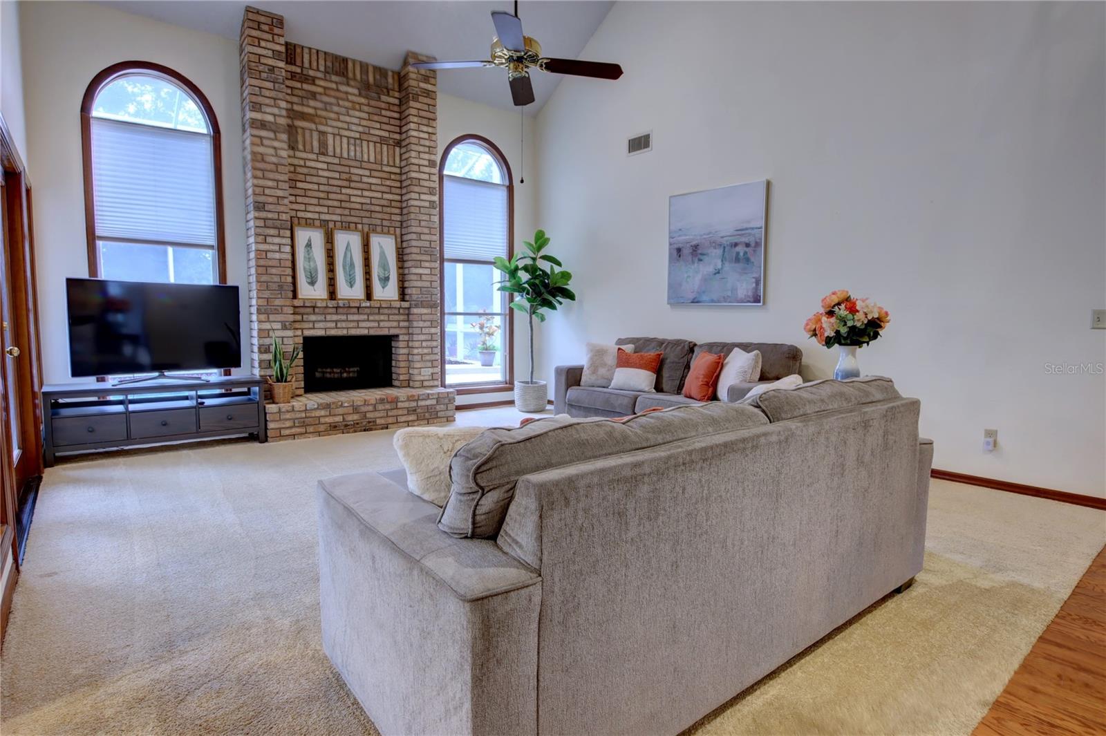 TURNBURY WOODS - Residential