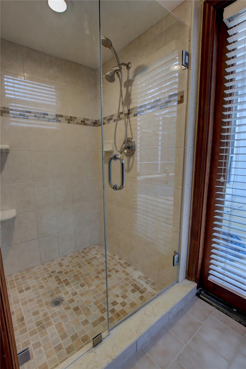 TURNBURY WOODS - Residential