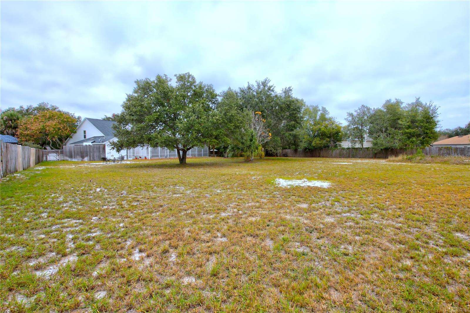 TURNBURY WOODS - Residential